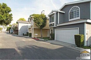 15116 Providence Ln in Los Angeles, CA - Building Photo