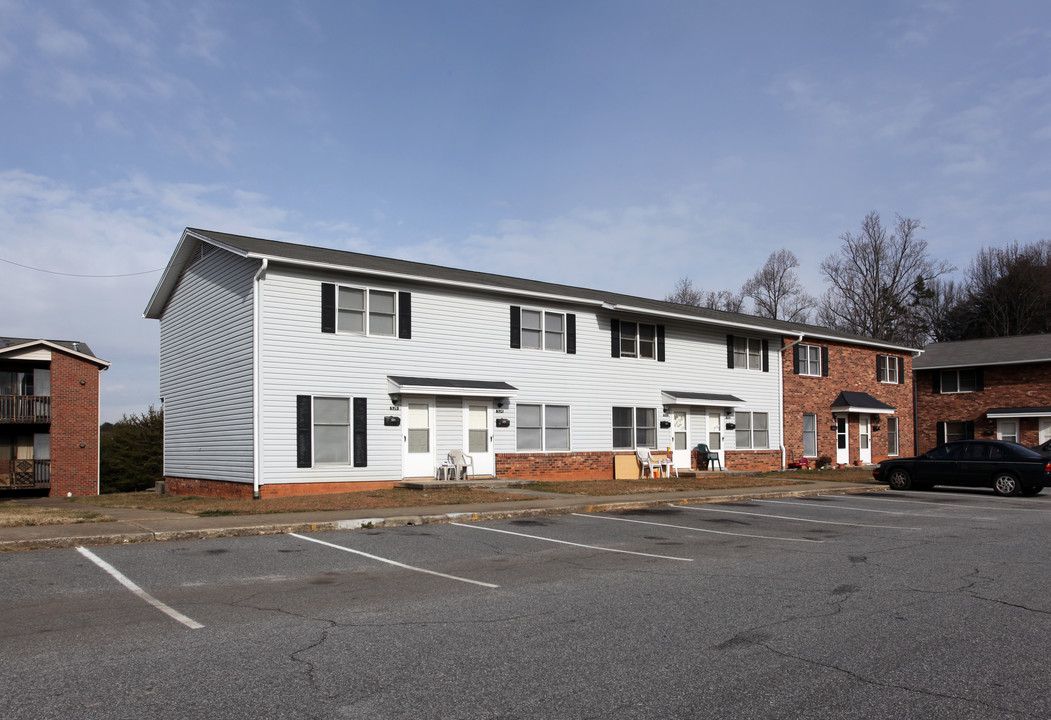 Birchwood Manor in Kernersville, NC - Building Photo