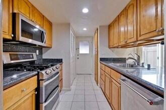 21099 Red Fir Ct in Cupertino, CA - Building Photo - Building Photo