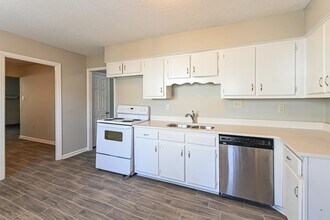 4495 Bonnie Brae Dr in Millington, TN - Building Photo - Building Photo