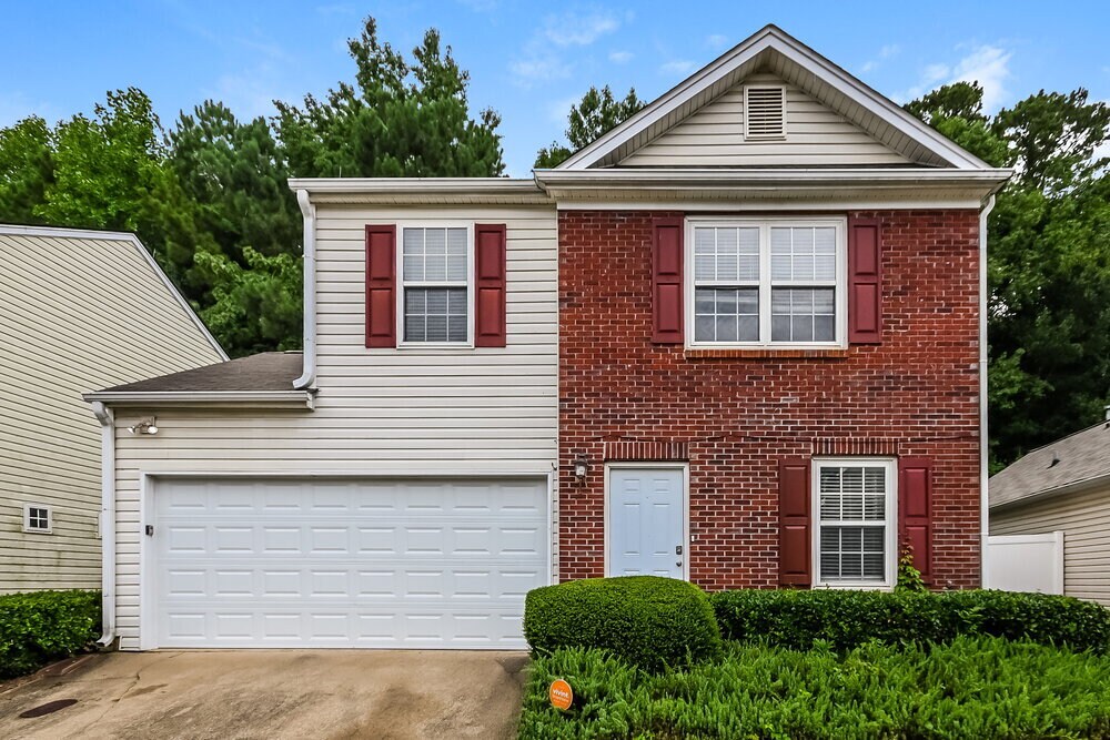 213 Oak Grove Way in Acworth, GA - Building Photo