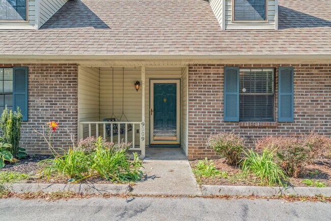 9009 Fountain Brook Ln in Knoxville, TN - Building Photo - Building Photo