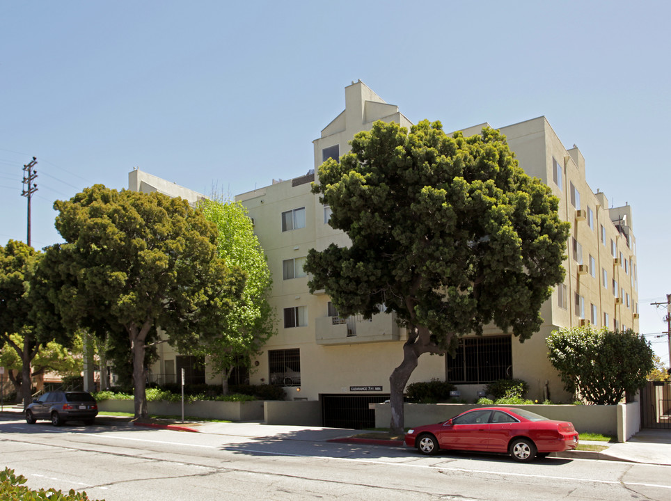 Venice Walnut in Venice, CA - Building Photo