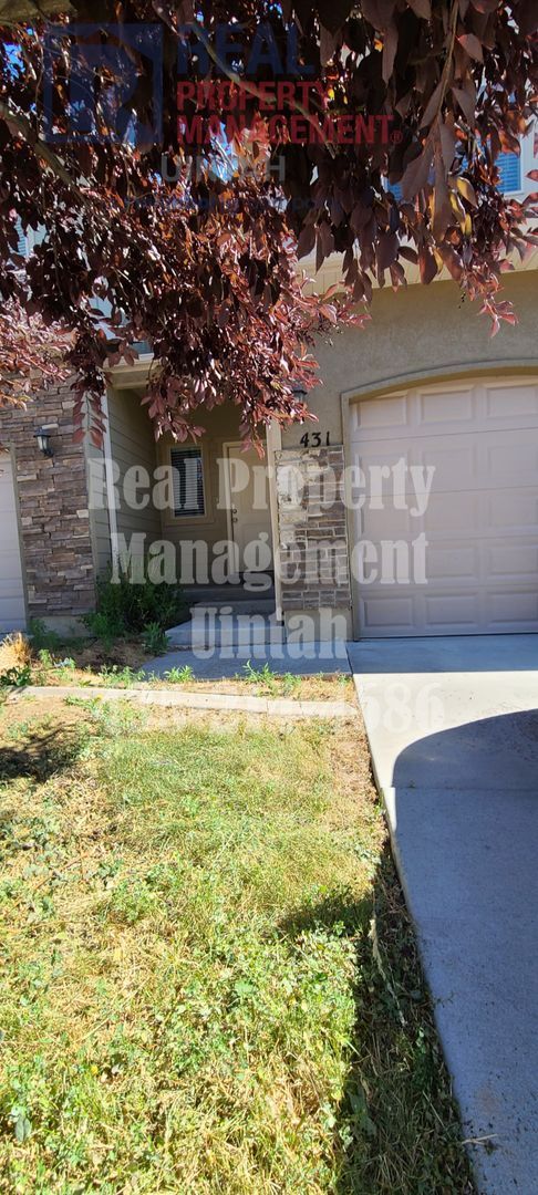property at 431 E Gray Fox Ln