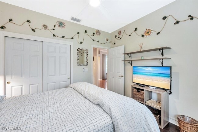 property at 7090 Lone Oak Blvd