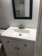 944 Meridian Ave in Miami Beach, FL - Building Photo - Building Photo