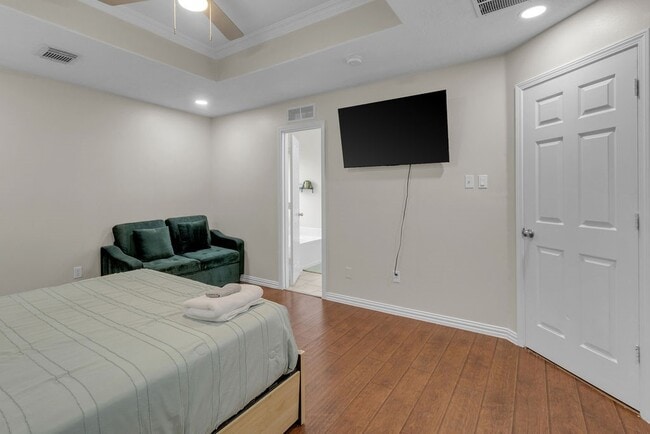 property at 746 Cape Cottage Ln