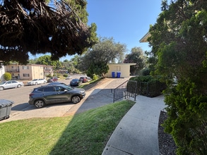 845 Normark Terrace in Vista, CA - Building Photo - Building Photo