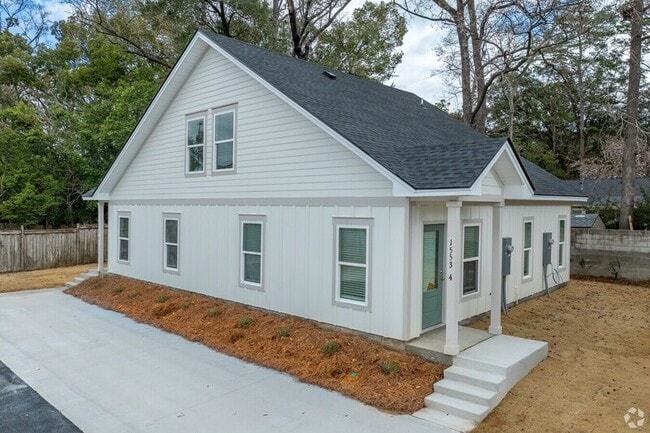 property at 1549 Payne St