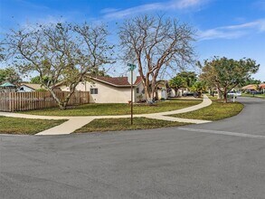 11310 SW 58th Ct in Cooper City, FL - Building Photo - Building Photo