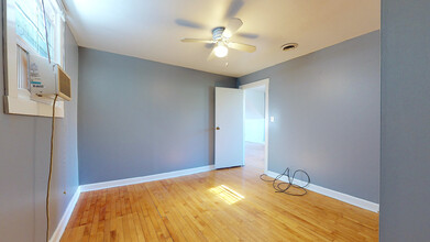 700 W Schubert Ave in Chicago, IL - Building Photo - Interior Photo