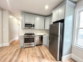 102 Buttonwood St in Boston, MA - Building Photo