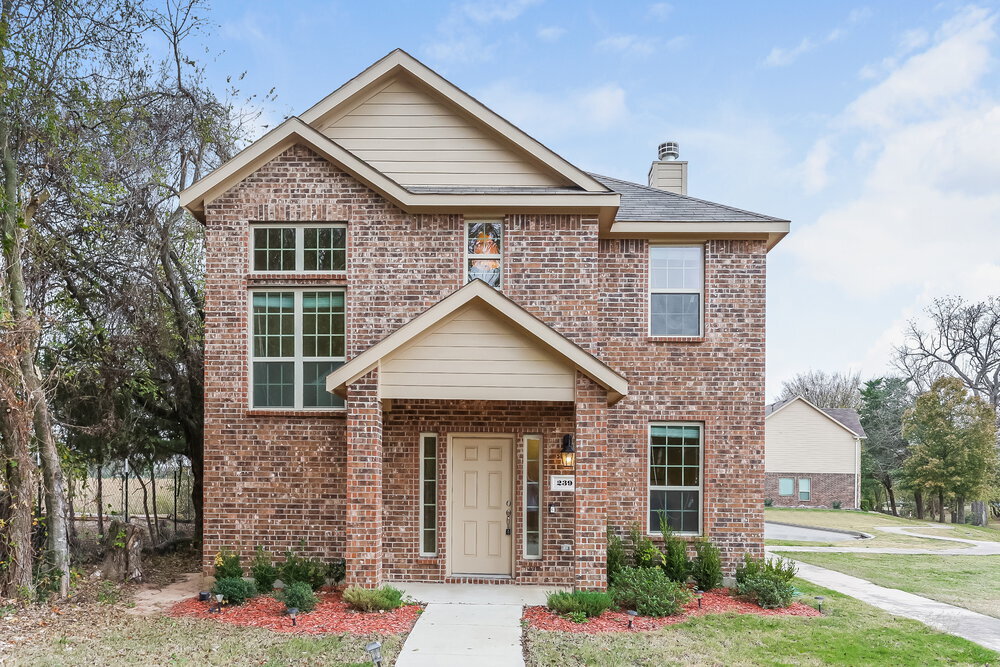 239 Riverdell North Mews in Lancaster, TX - Building Photo