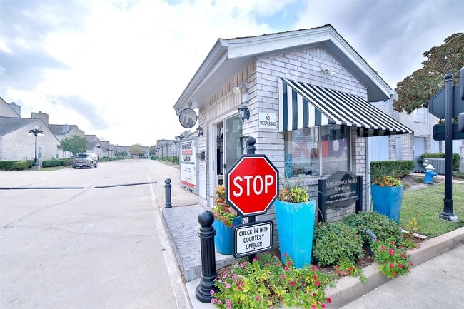 property at 532 Wilcrest Dr