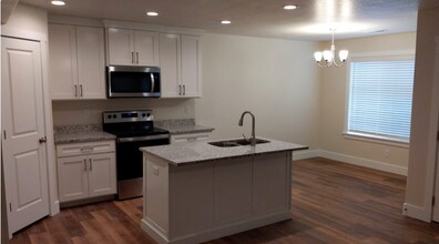 2033 N 380 E in North Logan, UT - Building Photo - Building Photo