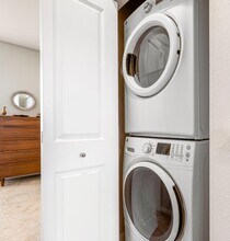 Evergreen Village at Delta Ridge in Eugene, OR - Foto de edificio - Building Photo