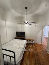 215 Main St in Barnesville, GA - Foto de edificio - Building Photo
