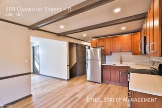 609 Oakwood St in Easton, PA - Building Photo - Building Photo