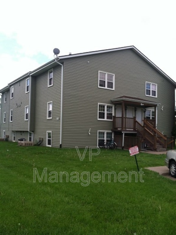property at 2218 Emerald Dr