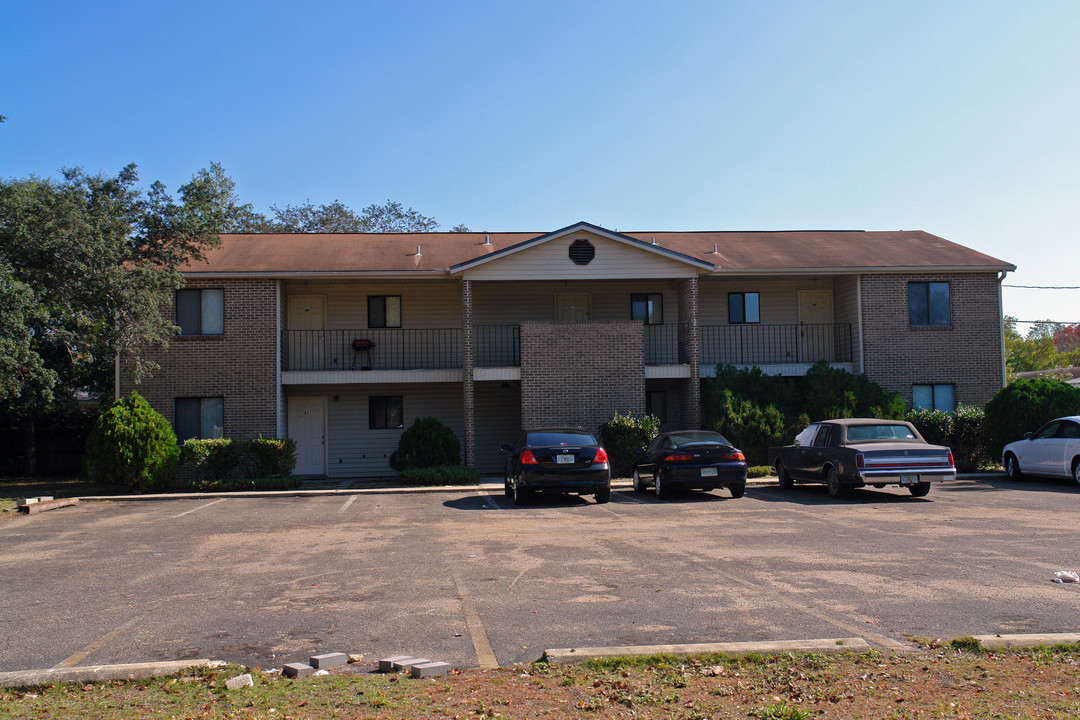 303 Taylor St in Fort Walton Beach, FL - Foto de edificio