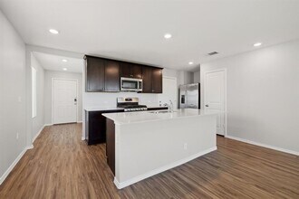 12101 Short Leaf Path in Austin, TX - Building Photo - Building Photo