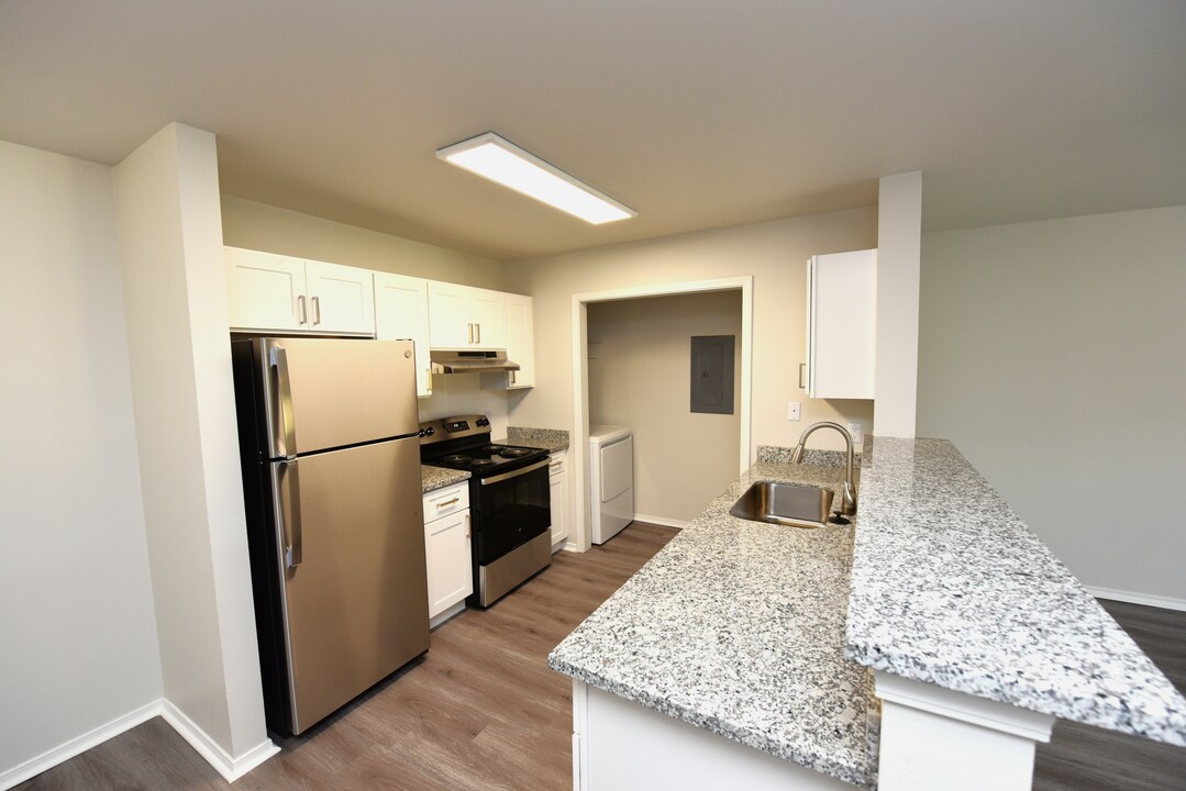 Keystone Crossing Apartments in Springdale, AR - Building Photo