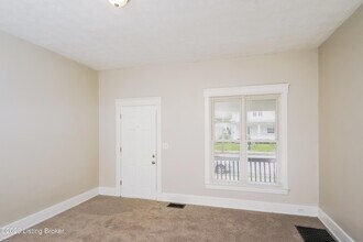 1827 Osage Ave in Louisville, KY - Building Photo - Building Photo