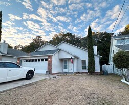 1110 Rita Ln in Niceville, FL - Building Photo