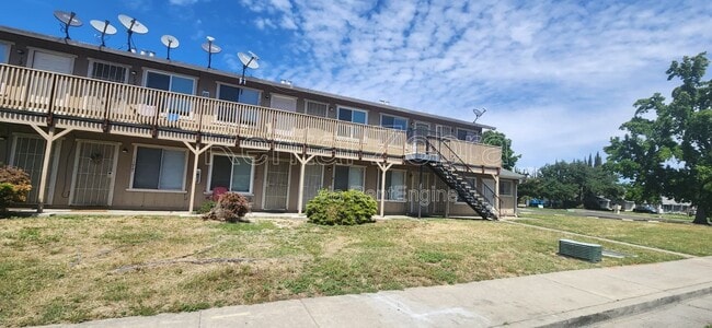 1181 Kelso St in Atwater, CA - Building Photo - Building Photo