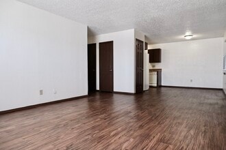 Fox Valley in Lawton, OK - Building Photo - Building Photo