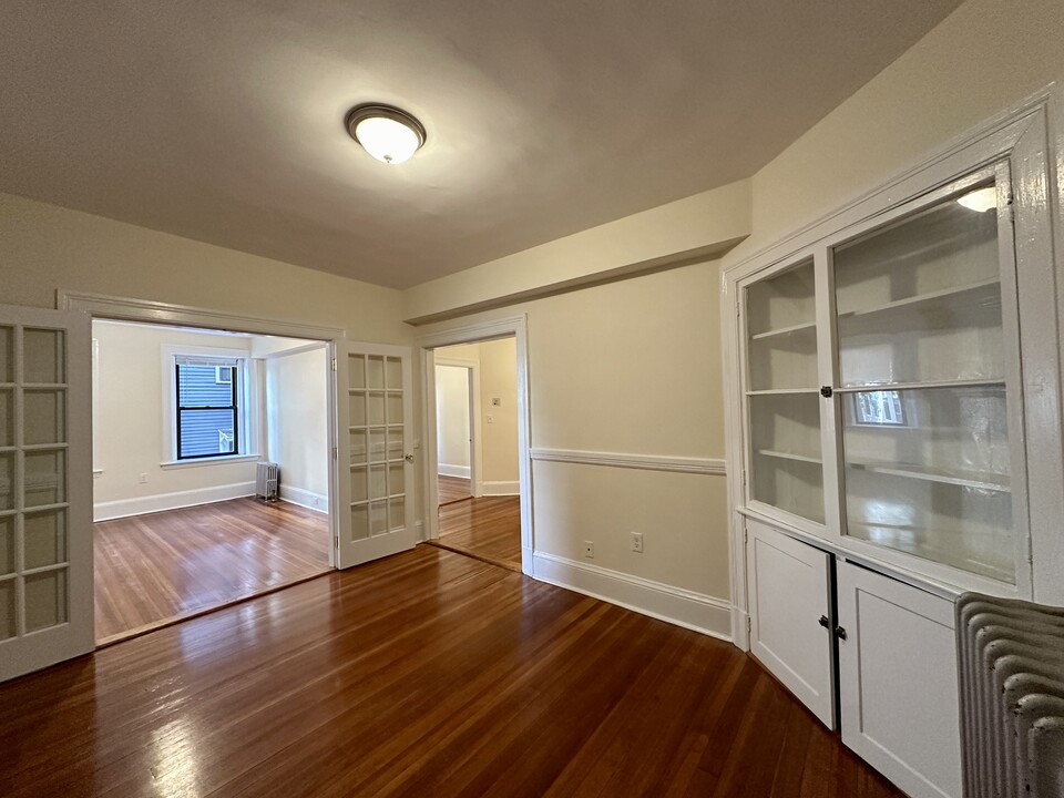 885 Massachusetts Ave, Unit 07 in Cambridge, MA - Building Photo