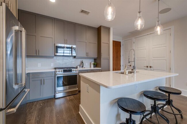 20 Rutledge St in Nashville, TN - Building Photo - Building Photo