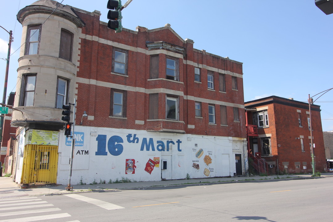 1600 S Kedzie in Chicago, IL - Building Photo