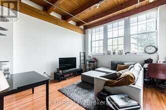 543 Timothy St in Newmarket, ON - Building Photo - Building Photo