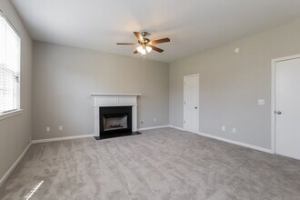 6923 Silver Grass Ct in Douglasville, GA - Building Photo - Building Photo