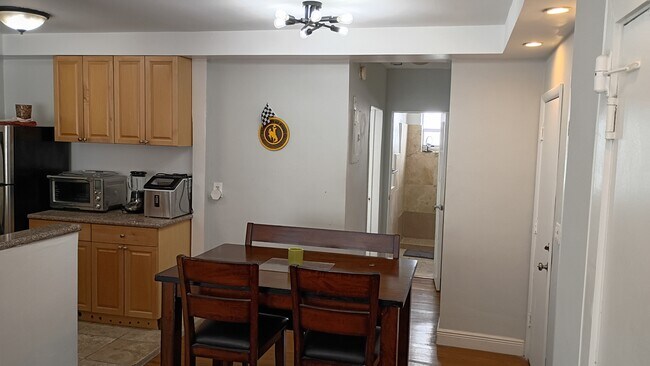 1616 Michigan Ave in Miami Beach, FL - Building Photo - Building Photo