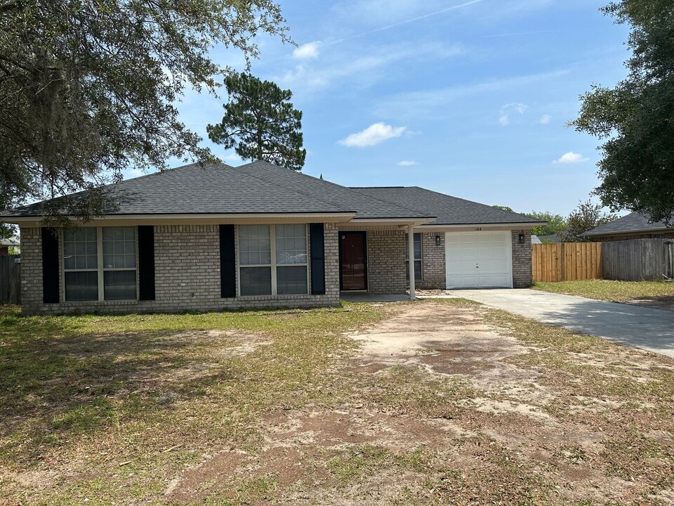 108 Wayfair Ln in Hinesville, GA - Building Photo