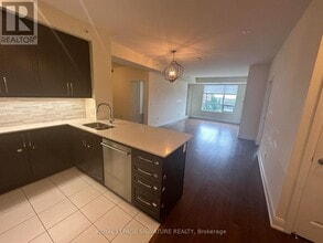 2480 Prince Michael Drive in Oakville, ON - Building Photo - Building Photo
