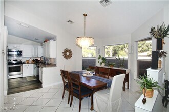 370 Emerald Bay Cir in Naples, FL - Building Photo - Building Photo