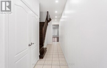 106 Lanark Cir in Brampton, ON - Building Photo - Building Photo