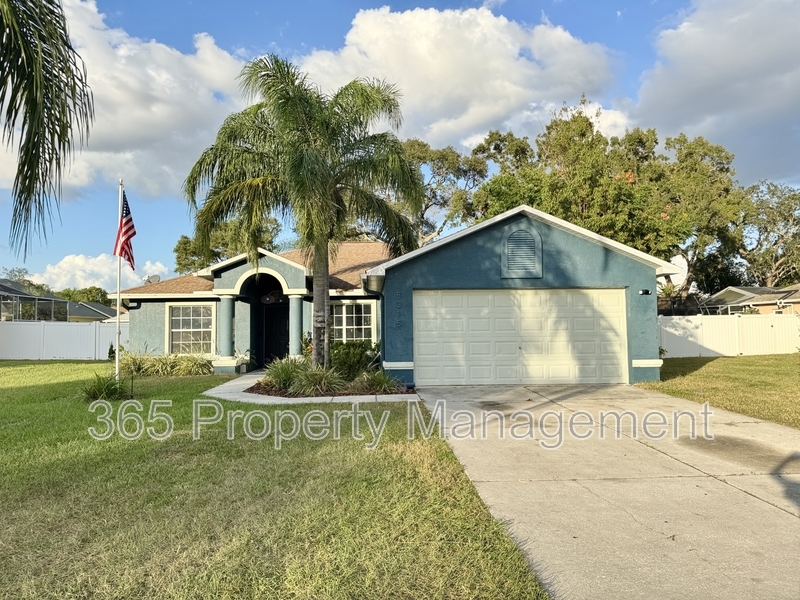 8315 Berkeley Manor Blvd in Spring Hill, FL - Building Photo