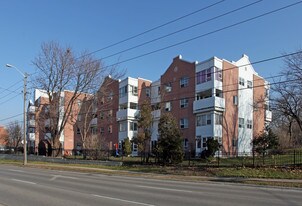 55 Mcgrigor St Apartments