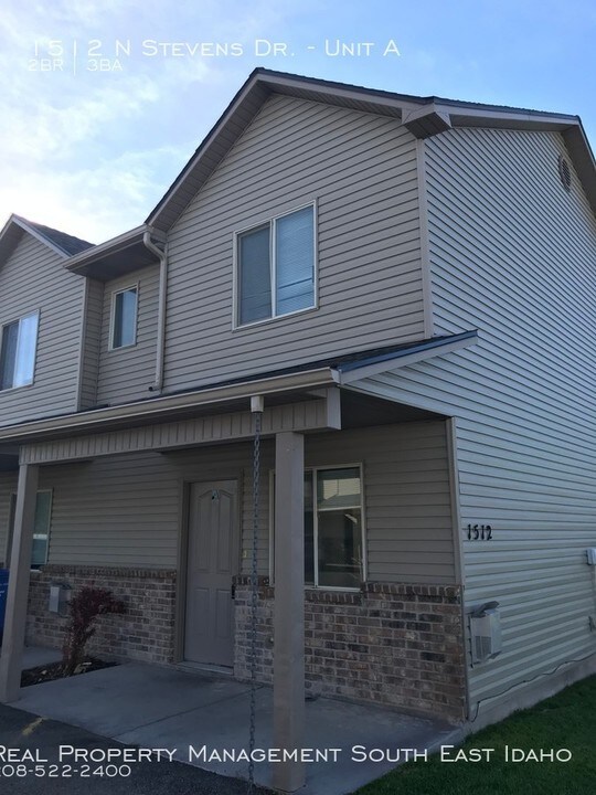 1512 N Stevens Dr-Unit -Unit A in Idaho Falls, ID - Building Photo