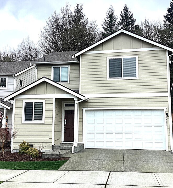 9260 Shootingstar St SE in Tumwater, WA - Building Photo