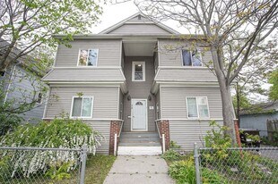 72 Kensington Ave in Springfield, MA - Building Photo