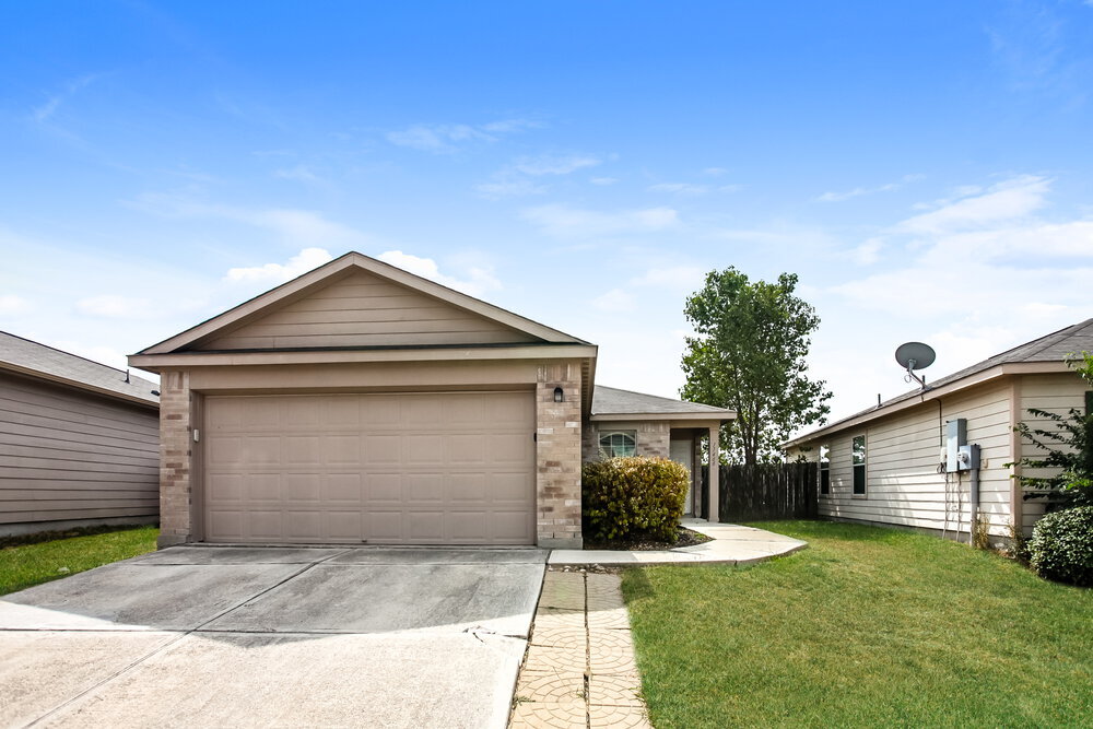 11466 Country Canyon in San Antonio, TX - Building Photo