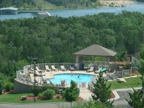 325 Majestic Dr in Branson, MO - Building Photo - Building Photo