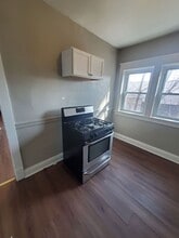 3233-3233 W Burleigh St in Milwaukee, WI - Building Photo - Building Photo