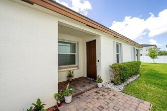 12516 NW Toblin Ln in Port St. Lucie, FL - Building Photo - Building Photo