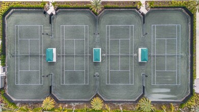 11200 Canal Grande Dr in Ft. Myers, FL - Building Photo - Building Photo